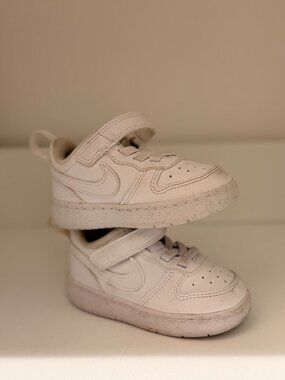 Nike Toddler Tennis Shoes 5C